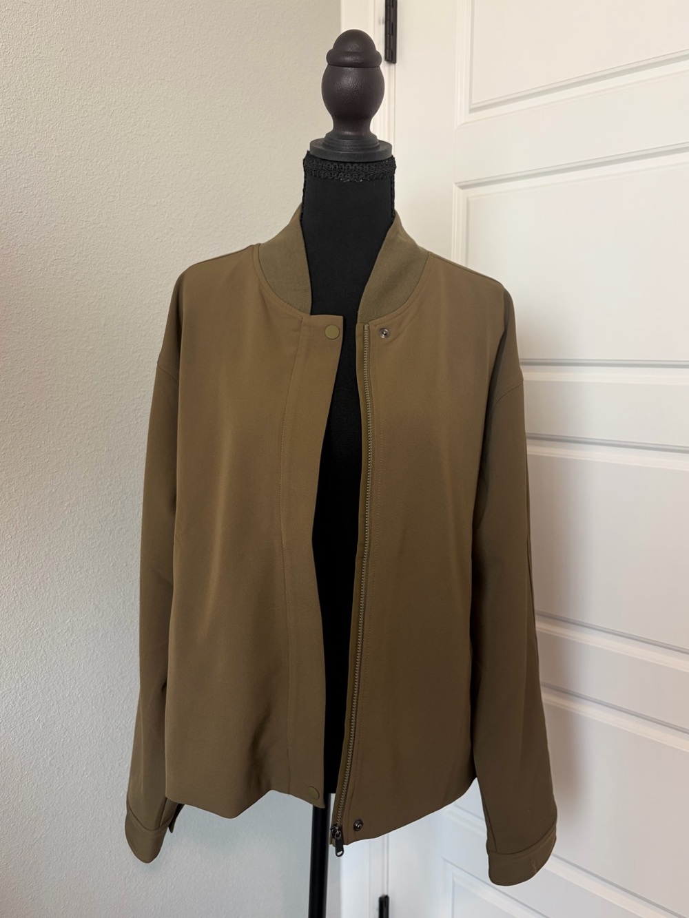 Athleta Endless Bomber Jacket Acacia Olive Size L